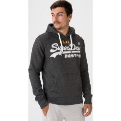 SuperDry Authentic Bluza Szary. Szare bluzy męskie Superdry, s, z haftami, z bawełny, bez kołnierzyka, bez rękawów, bez kaptura. Za 357,95 zł.