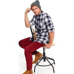 Czapka męska. Szare czapki męskie na zimę, z dzianiny. W wyprzedaży za 19,99 zł.
