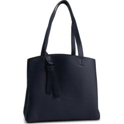 Torebka CREOLE - K10688 Granatowy. Niebieskie torebki klasyczne damskie Creole, bez wzorów, ze skóry, klasyczne, bez dodatków. W wyprzedaży za 229,00 zł.