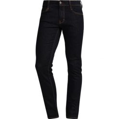 Mustang OREGON TAPERED Jeansy Slim Fit rinsed washed. Czarne jeansy męskie relaxed fit marki Mustang. W wyprzedaży za 237,30 zł.