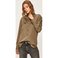 Wrangler - Koszula. Zielone bluzki damskie Wrangler, na co dzień, s, bez wzorów, z lyocellu, casualowe, bez kołnierzyka, z długim rękawem. Za 219,90 zł.