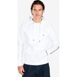 Tommy Hilfiger Bluza Biały. Białe bluzy męskie TOMMY HILFIGER, s, bez wzorów, z bawełny, bez kołnierzyka, bez rękawów, bez kaptura. Za 602,95 zł.