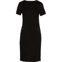 Sukienka shirtowa bonprix czarny. Czarne sukienki damskie bonprix, bez wzorów, z elastanu, bez kołnierzyka, bez rękawów, dopasowane. Za 119,99 zł.
