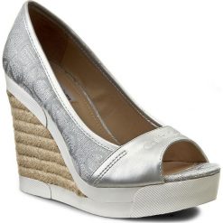 Espadryle damskie na koturnie: Espadryle CALVIN KLEIN JEANS - Electra RE9675 Light Silver