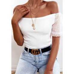 Biała Bluzka Dillon. Białe bluzki damskie Renee, s, bez wzorów, z jeansu, bez kołnierzyka, z krótkim rękawem. Za 79,99 zł.