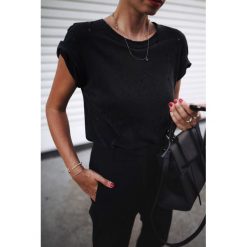 Damski t-shirt DERVA BLACK. Czarne t-shirty damskie Damski t-shirt DERVA BLACK, s, bez wzorów, bez kołnierzyka. W wyprzedaży za 39,00 zł.