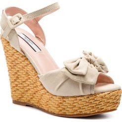 Espadryle PEPE JEANS - Ohara Natural PLS90376 Bare 848. Brązowe espadryle damskie Pepe Jeans, z aplikacjami, z jeansu, bez obcasa, na obcasie. W wyprzedaży za 139,00 zł.