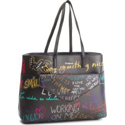 Torebka DESIGUAL - 18WAXPCZ 2000. Czarne torebki klasyczne damskie Desigual, ze skóry ekologicznej. W wyprzedaży za 249,00 zł.