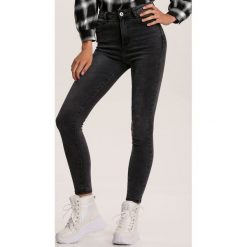 Czarne Jeansy Skinny Delmame. Czarne jeansy damskie Renee. Za 109,99 zł.