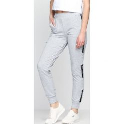 Szare Spodnie Dresowe Addiction. Szare spodnie damskie Born2be, s, z dresówki. Za 59,99 zł.