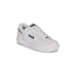 Buty Diadora ACTION. Białe trampki i tenisówki damskie Diadora, bez wzorów, bez zapięcia. Za 449,00 zł.
