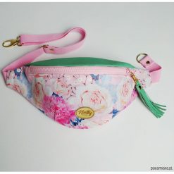 Nerka w kwiaty Pastelowa. Szare nerki damskie Pakamera, w kwiaty, bez dodatków. Za 105,00 zł.