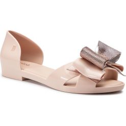 Sandały MELISSA - Seduction V Ad 32663 Light Pink 01276. Różowe klapki damskie Melissa, bez wzorów, z tworzywa sztucznego, bez obcasa, na obcasie. Za 259,00 zł.