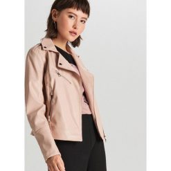 Ramoneska - Beżowy. Brązowe kurtki damskie Cropp, s, bez wzorów, bez kaptura. Za 119,99 zł.