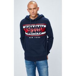 Tommy Jeans - Bluza. Szare bluzy męskie marki Tommy Jeans, xl, z nadrukiem, z elastanu, z kapturem. W wyprzedaży za 249,90 zł.