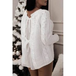 Sweter damski BOIANA. Białe bluzy damskie uniwersalny. W wyprzedaży za 59,00 zł.