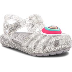 Sandały dziewczęce: Sandały CROCS – Isabella Novelty Sandal 205038 Silver