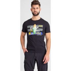 T-SHIRT EA7 Emporio Armani. Czarne t-shirty męskie EA7 Emporio Armani, s, z nadrukiem, z bawełny, z okrągłym kołnierzem. Za 223,30 zł.