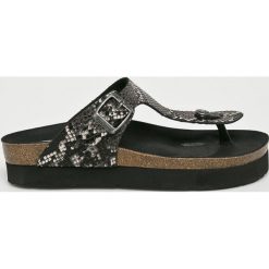 Pepe Jeans - Japonki Oban Snake. Pomarańczowe klapki damskie Pepe Jeans, bez wzorów, z jeansu, bez obcasa, na obcasie. W wyprzedaży za 129,90 zł.