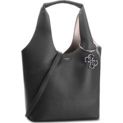 Torebka GUESS - HWVY68 65030 BLA. Czarne torebki klasyczne damskie Guess, z aplikacjami, ze skóry ekologicznej. Za 699,00 zł.