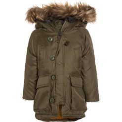 GAP WARMEST SNORKEL Płaszcz puchowy army jacket green. Zielone kurtki chłopięce marki GAP, z materiału. W wyprzedaży za 209,30 zł.