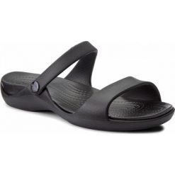 KLAPKI CLEO. Czarne klapki damskie Crocs, w paski, bez obcasa, na platformie. W wyprzedaży za 69,99 zł.