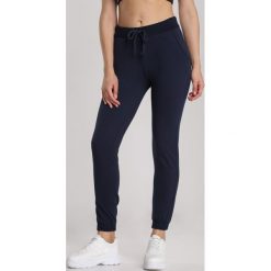 Granatowe Spodnie Muririnda. Niebieskie spodnie damskie Renee, s, z dresówki. Za 79,99 zł.
