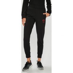 Calvin Klein Performance - Spodnie. Czarne spodnie damskie marki Calvin Klein Performance, s, z bawełny. Za 299,90 zł.