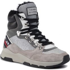 Sneakersy TOMMY HILFIGER - Tommy Sparkle Sporty Boot FW0FW04635 Metallic Silver 0K4. Szare półbuty damskie TOMMY HILFIGER, ze skóry. Za 649,00 zł.