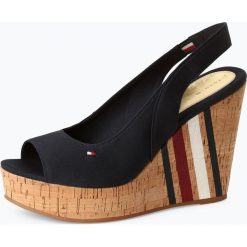 Tommy Hilfiger - Damskie sandały na obcasie, niebieski. Niebieskie sandały damskie TOMMY HILFIGER, w paski, klasyczne, bez obcasa, na obcasie, z paskami. Za 379,95 zł.