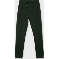 Blukids - Spodnie dziecięce 140-170 cm. Czarne spodnie chłopięce Blukids, bez wzorów, z bawełny, casualowe. W wyprzedaży za 29,90 zł.
