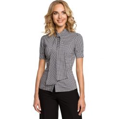 IZABELLA Koszula z kokardą i krótkim rękawem - czarna. Czarne koszule damskie Moe, s, w kratkę, z elastanu, eleganckie, ze stójką, z krótkim rękawem. W wyprzedaży za 109,00 zł.