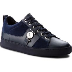 Sneakersy VERSACE COLLECTION - V900712 VM00387 V993N Blu Scuro/Blu Scuro//Bl. Niebieskie sneakersy męskie marki Versace Collection, bez zapięcia. W wyprzedaży za 819,00 zł.