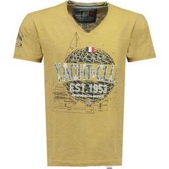 Koszulka "Jstorm" w kolorze beżowym. Brązowe koszulki męskie Geographical Norway Men, m, z nadrukiem, z bawełny, bez kołnierzyka, bez rękawów. W wyprzedaży za 64,95 zł.