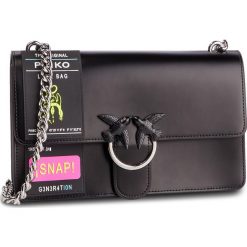 Torebka PINKO - Love Rubber Tracolla PE 19 PLTT 1P21CG Y5FJ Black Z99. Czarne torebki klasyczne damskie marki Pinko, bez wzorów, ze skóry, wizytowe, bez dodatków. Za 1469,00 zł.
