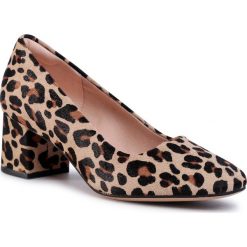 Półbuty CLARKS - Sheer Rose 261465754 Leopard Print. Pomarańczowe półbuty damskie Clarks, bez wzorów, ze skóry ekologicznej, bez obcasa, na obcasie, bez zapięcia. W wyprzedaży za 299,00 zł.