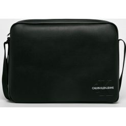 Calvin Klein Jeans - Torba. Czarne torby męskie skórzane Calvin Klein Jeans, w paski, z jeansu, na ramię, małe. W wyprzedaży za 299,90 zł.