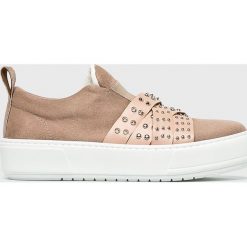 Answear - Buty. Różowe buty sportowe damskie ANSWEAR, bez wzorów, z gumy, sportowe. W wyprzedaży za 89,90 zł.