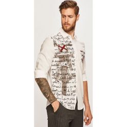 Desigual - Koszula. Białe koszule męskie Desigual, s, z nadrukiem, z bawełny, z włoskim kołnierzykiem, z długim rękawem. W wyprzedaży za 239,90 zł.