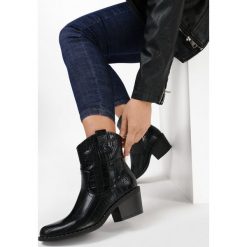 Czarne Botki Peritea. Czarne botki damskie Born2be, bez obcasa, na obcasie, bez zapięcia. Za 159,99 zł.