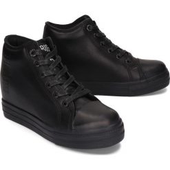 BIG STAR EE274127 czarny, trampki, sneakersy damskie. Czarne koturny damskie BIG STAR, bez obcasa, na koturnie, na sznurówki. Za 129,90 zł.