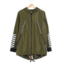 Zielona Kurtka Walking Away. Czarne kurtki męskie marki Born2be, l, z aplikacjami, z dresówki. Za 149,99 zł.