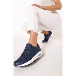 Granatowe Buty Sportowe Hot Days. Niebieskie buty sportowe damskie Born2be, bez wzorów, sportowe. Za 99,99 zł.
