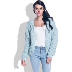 Sweter bomber z warkoczem - pistacja, s. Sukienki damskie e-margeritka.pl, na spotkanie biznesowe, na zimę, s, bez wzorów, z bawełny, eleganckie, bez kołnierzyka, z krótkim rękawem, krótkie, mini, rozkloszowane. Za 169,99 zł.
