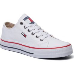 Tenisówki TOMMY JEANS - Classic Long Lace Sneaker EM0EM00393 White YBS. Białe półbuty męskie Tommy Jeans, bez wzorów, z jeansu, eleganckie, bez zapięcia. Za 299,00 zł.