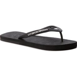 Japonki EA7 EMPORIO ARMANI - XCQ002 XCC08 A120 Black/White. Czarne klapki damskie marki EA7 Emporio Armani, bez wzorów, z tworzywa sztucznego, bez obcasa. Za 249,00 zł.