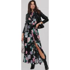 Czarna Sukienka Cakewalk. Czarne sukienki damskie Renee, na co dzień, s, bez wzorów, eleganckie, z koszulowym kołnierzykiem, bez rękawów, maxi, koszulowe. Za 109,99 zł.