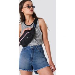 Dr Denim Szorty Vega - Blue. Niebieskie bermudy damskie Dr.Denim, z denimu, z podwyższonym stanem. Za 181,95 zł.