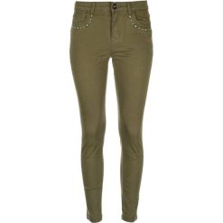 Desigual spodnie damskie Folky 40 zielone. Zielone jeansy damskie Desigual. W wyprzedaży za 220,00 zł.
