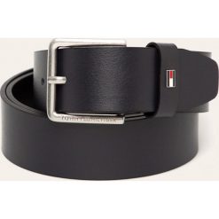 Tommy Hilfiger - Pasek skórzany. Niebieskie paski męskie TOMMY HILFIGER, w paski, ze skóry. W wyprzedaży za 149,90 zł.